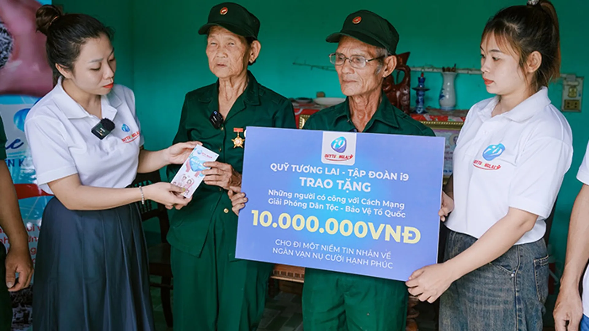 Đội ngũ hỗ trợ khách hàng chuyên nghiệp của oxbet