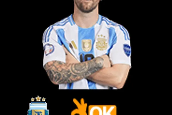 Cầu thủ bóng đá đang tranh bóng trên sân cỏ với giao diện cá cược oxbet